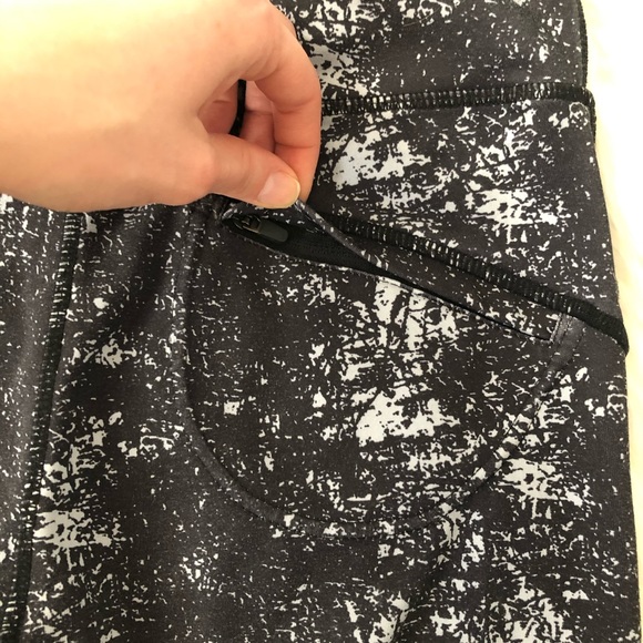 Patterned Leggings - Picture 3 of 4